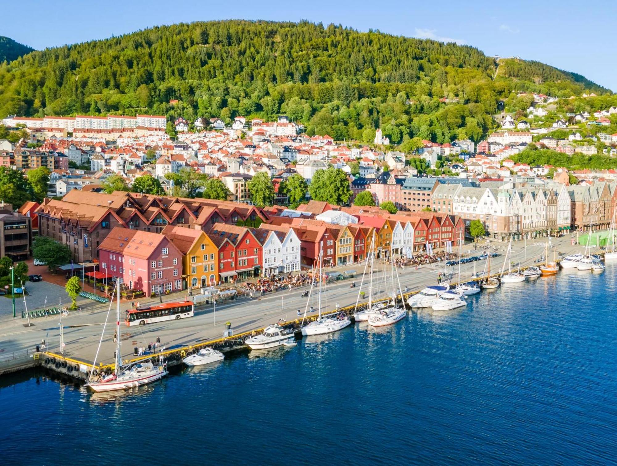 Ferienwohnung Renovated 2024 - Viking Inspired - Behind Bryggen Bergen Exterior foto